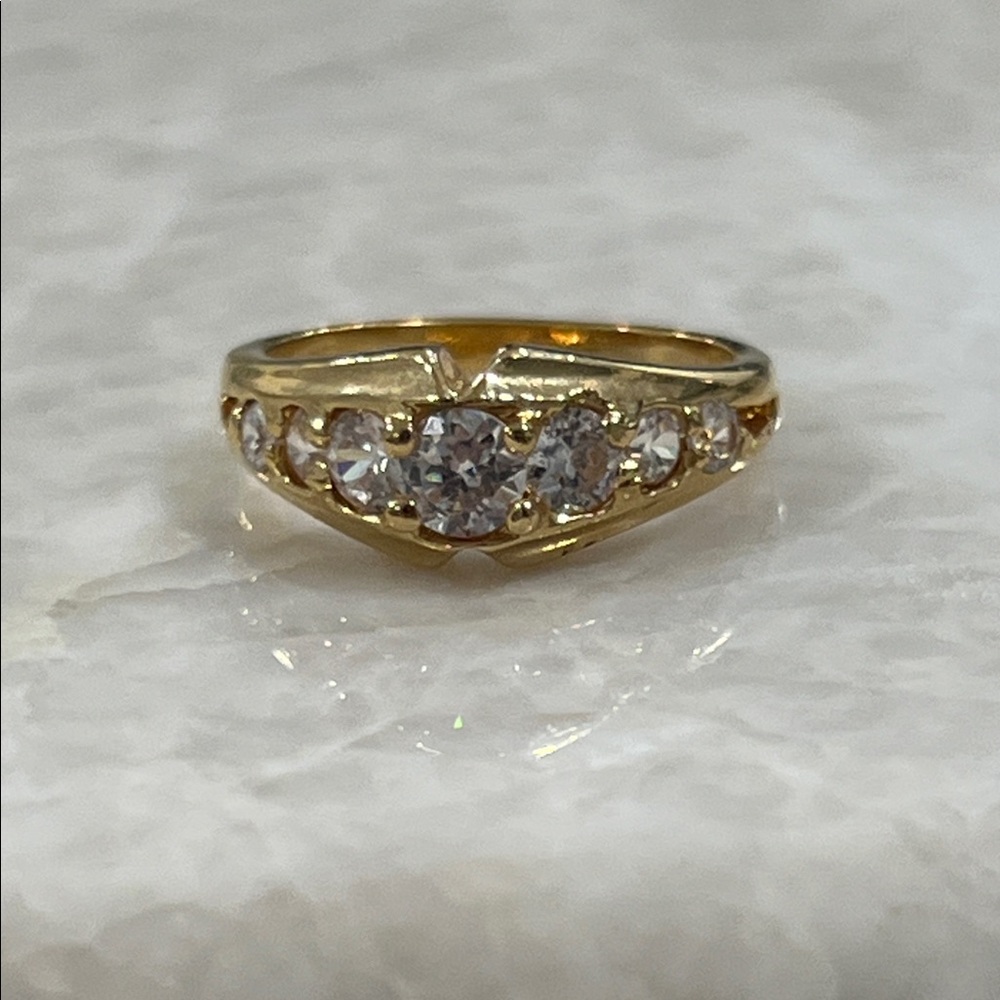 Elegant Gold and Silver Women's Ring COSTUME